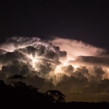 Time-lapse βίντεο με καταιγίδα στο Maroochydore